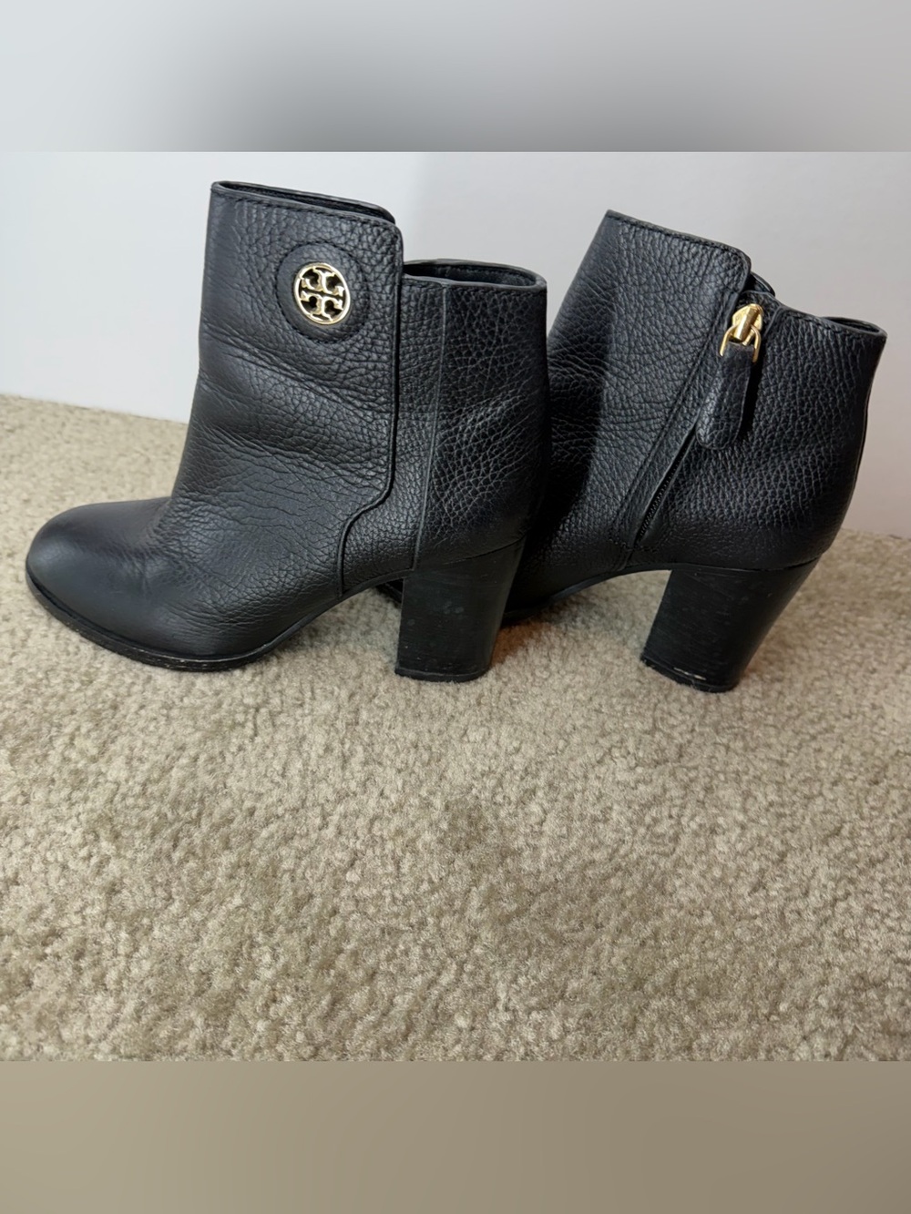 Tory Burch Black Junction Pebbled Leather Ankle Booties Gold Double T Logo Sz 6